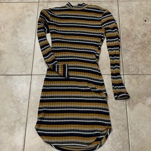 Rue 21 long sleeve ribbed dress MD